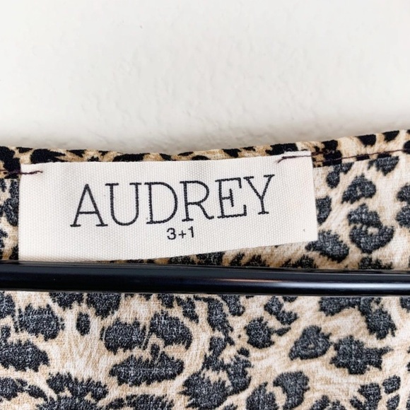 Audrey 3+1 Leopard Tie Crop Top - Picture 3 of 6